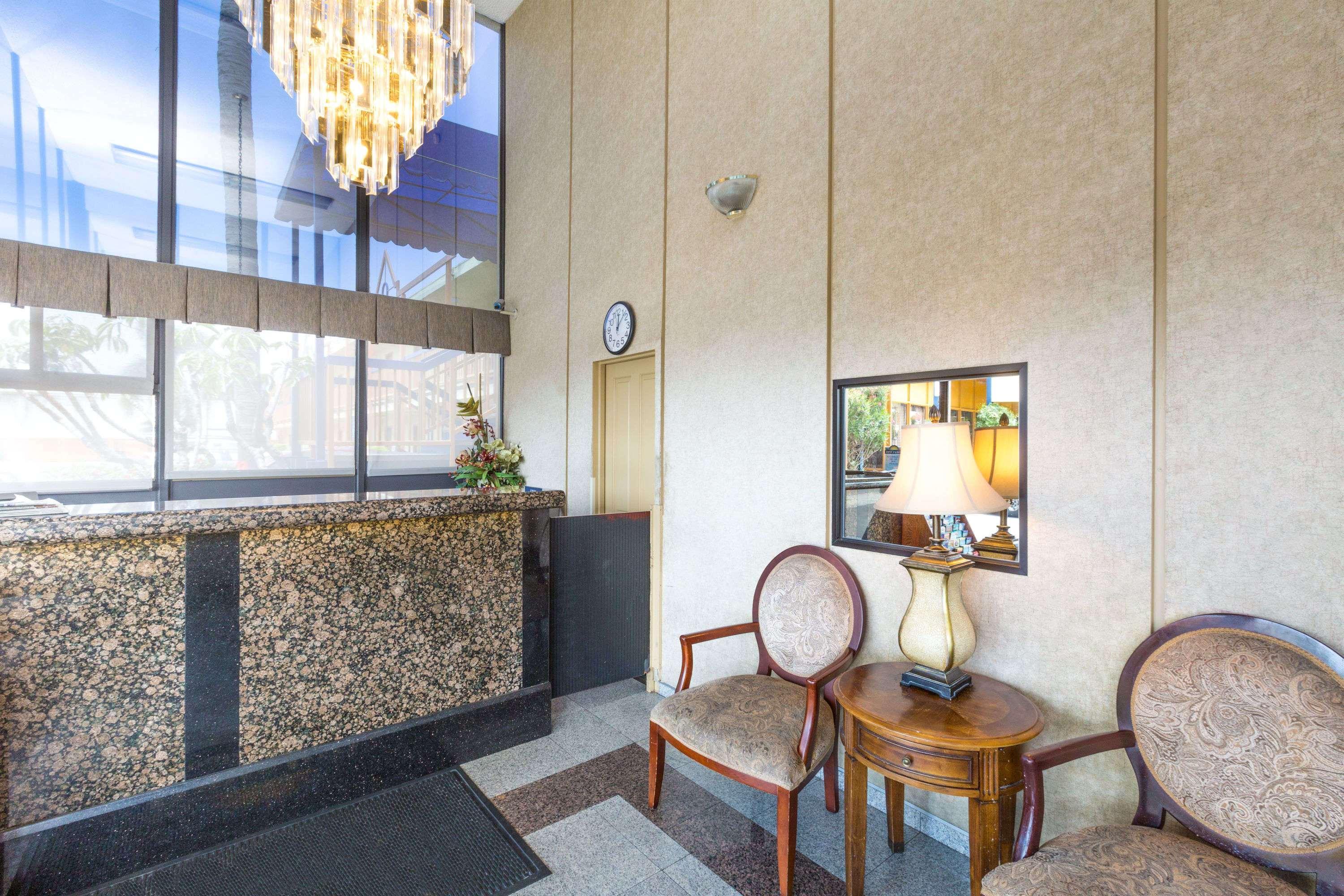 Days By Wyndham Angeles Lax/venicebch/marina Delray Hotel