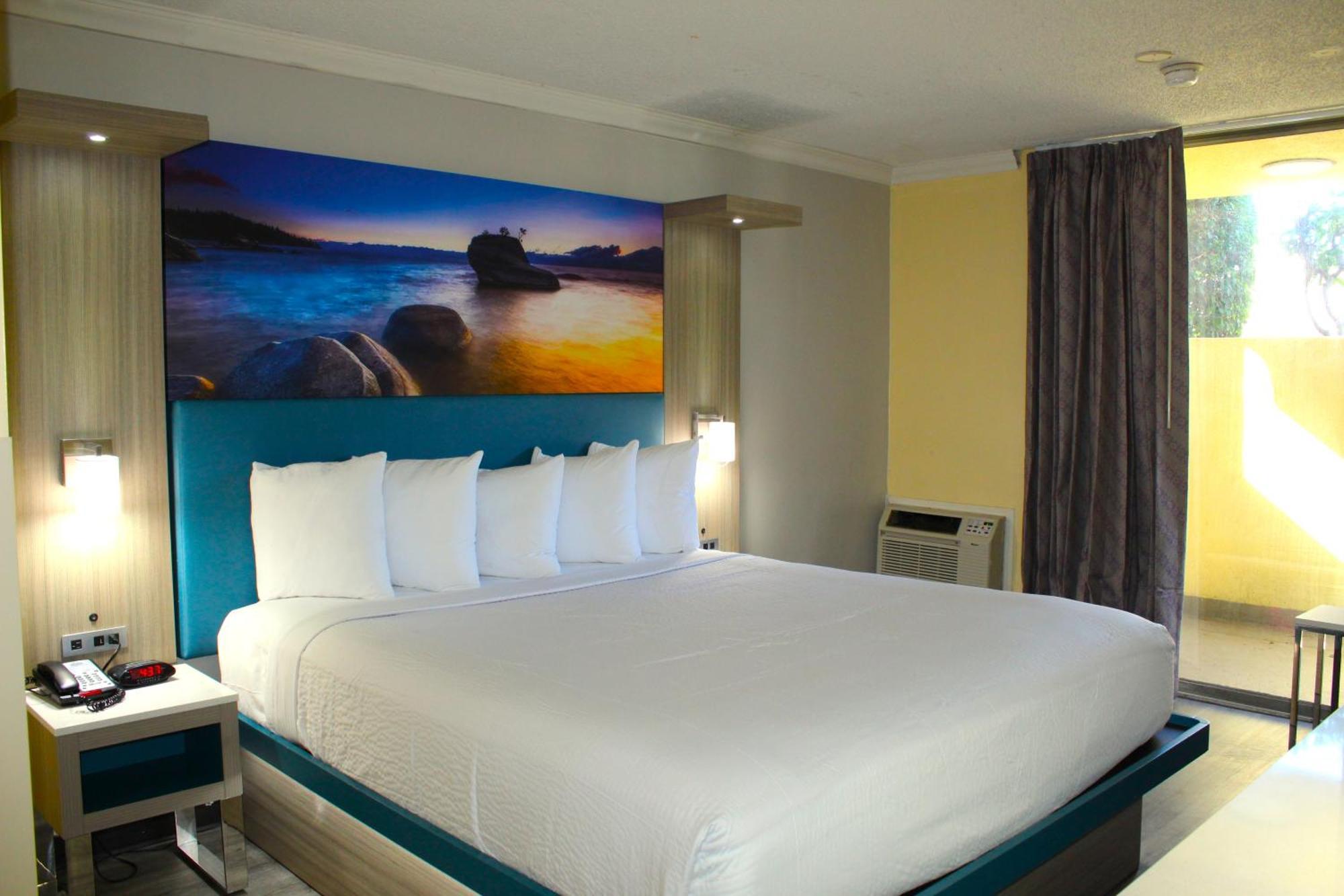 Hotel Days By Wyndham Angeles Lax/venicebch/marina Delray