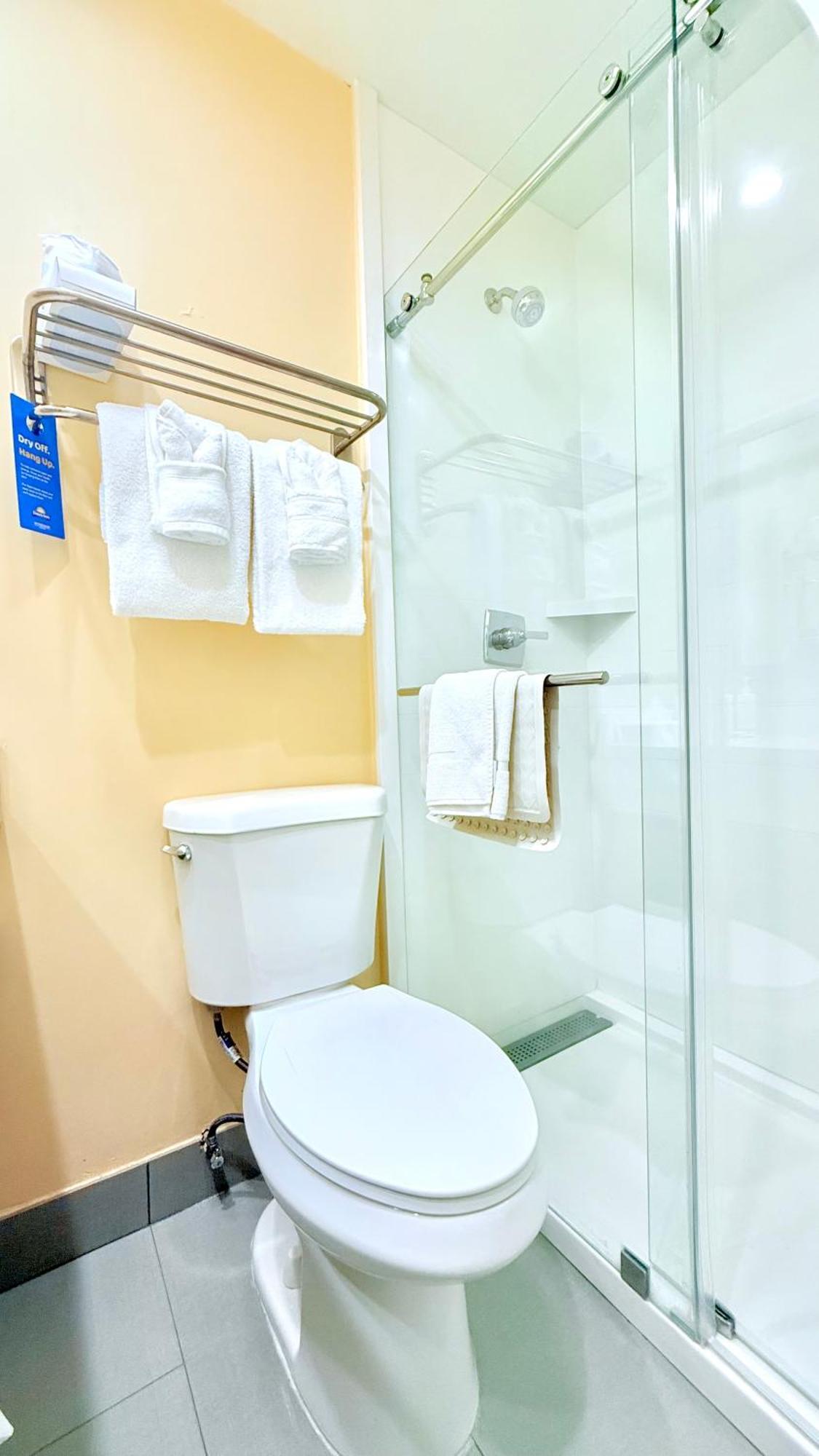 Hotel Days By Wyndham Angeles Lax/venicebch/marina Delray