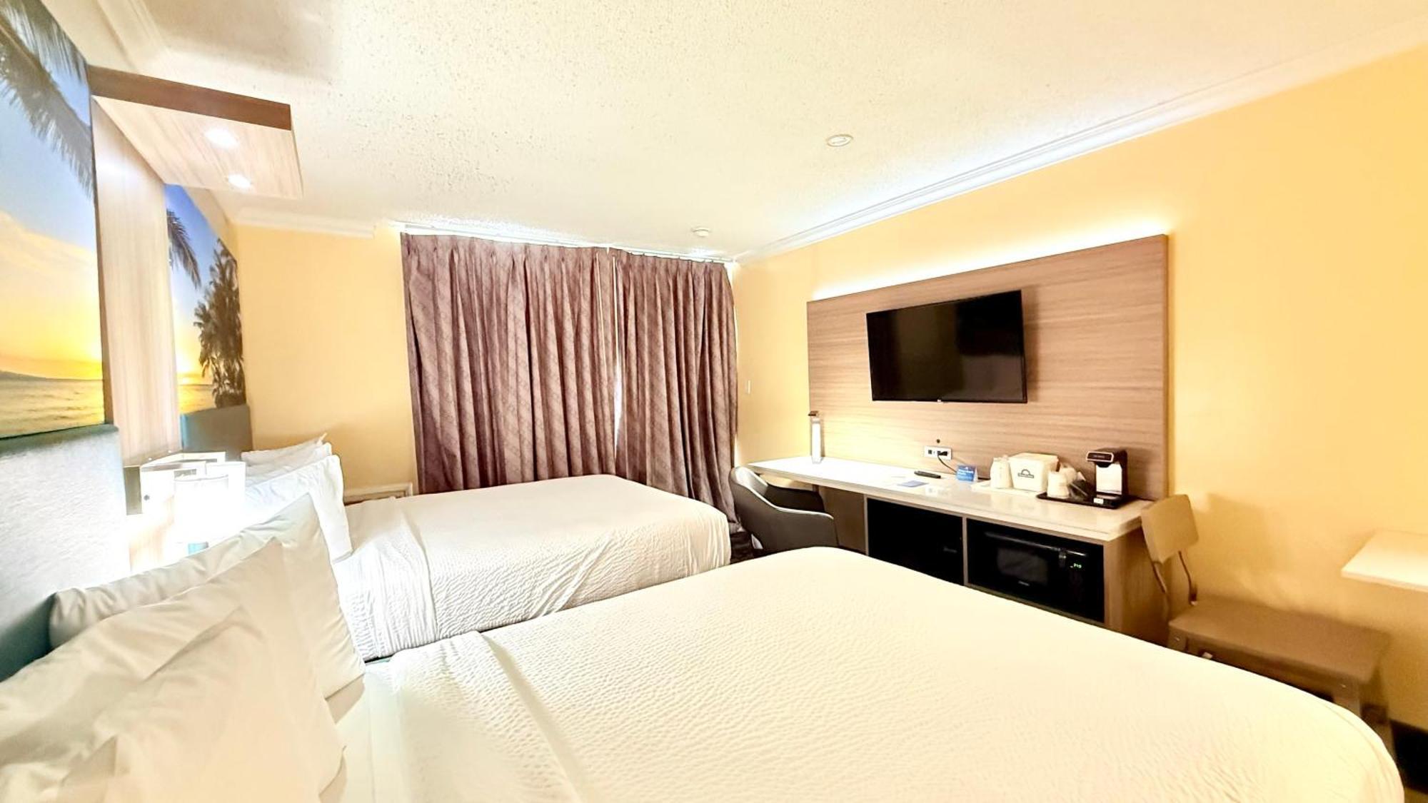 Days By Wyndham Angeles Lax/venicebch/marina Delray Hotel 2*