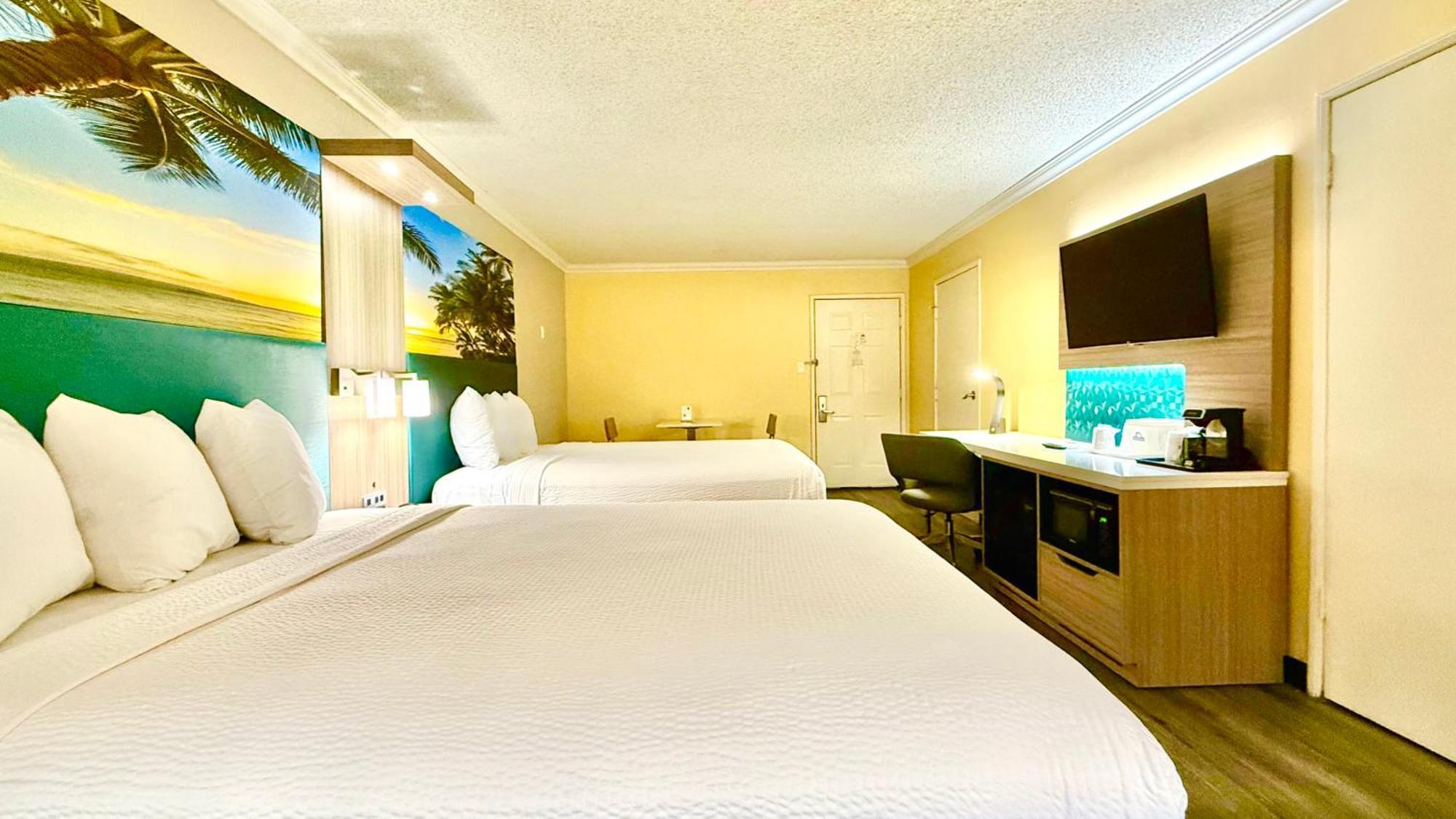 Days By Wyndham Angeles Lax/venicebch/marina Delray Hotel Inglewood