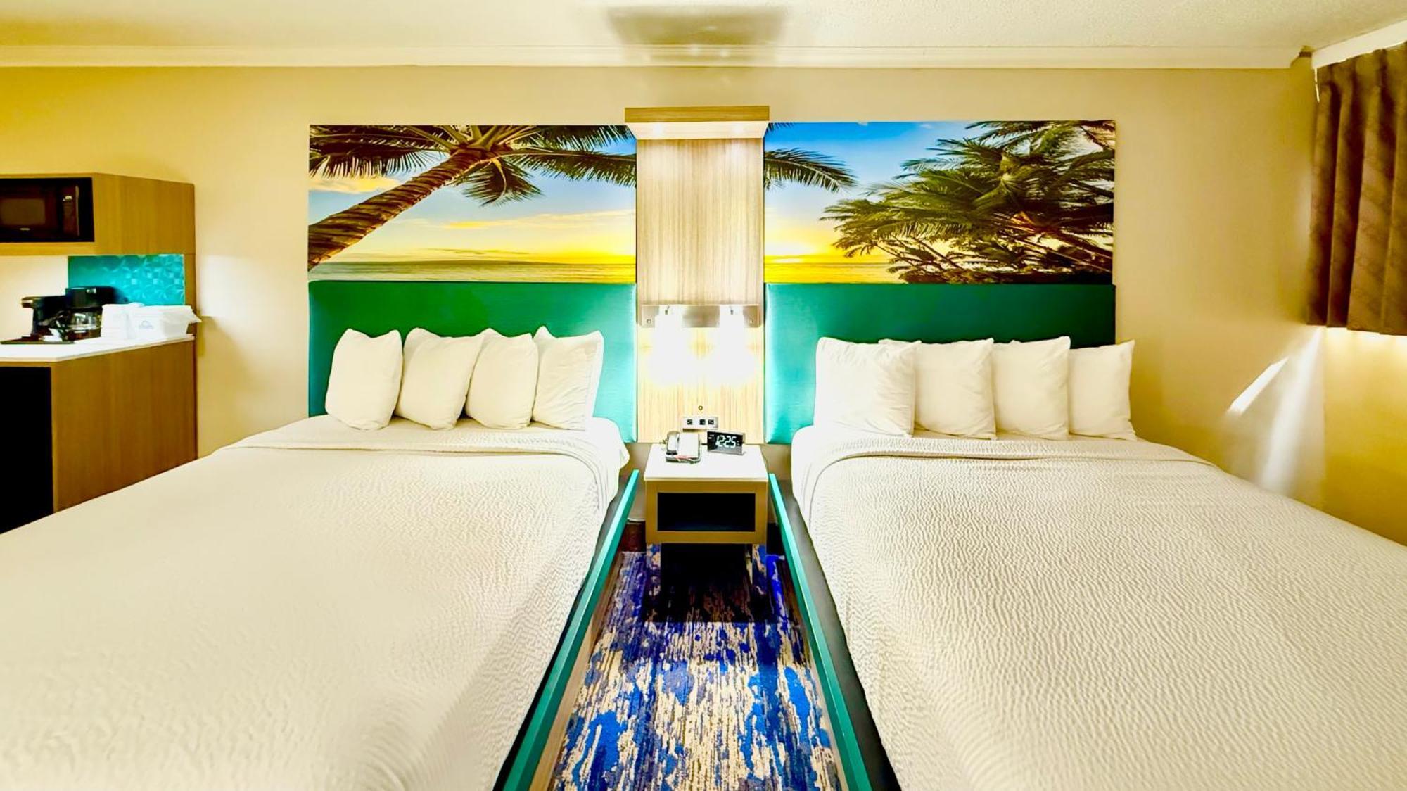 Days By Wyndham Angeles Lax/venicebch/marina Delray Hotel