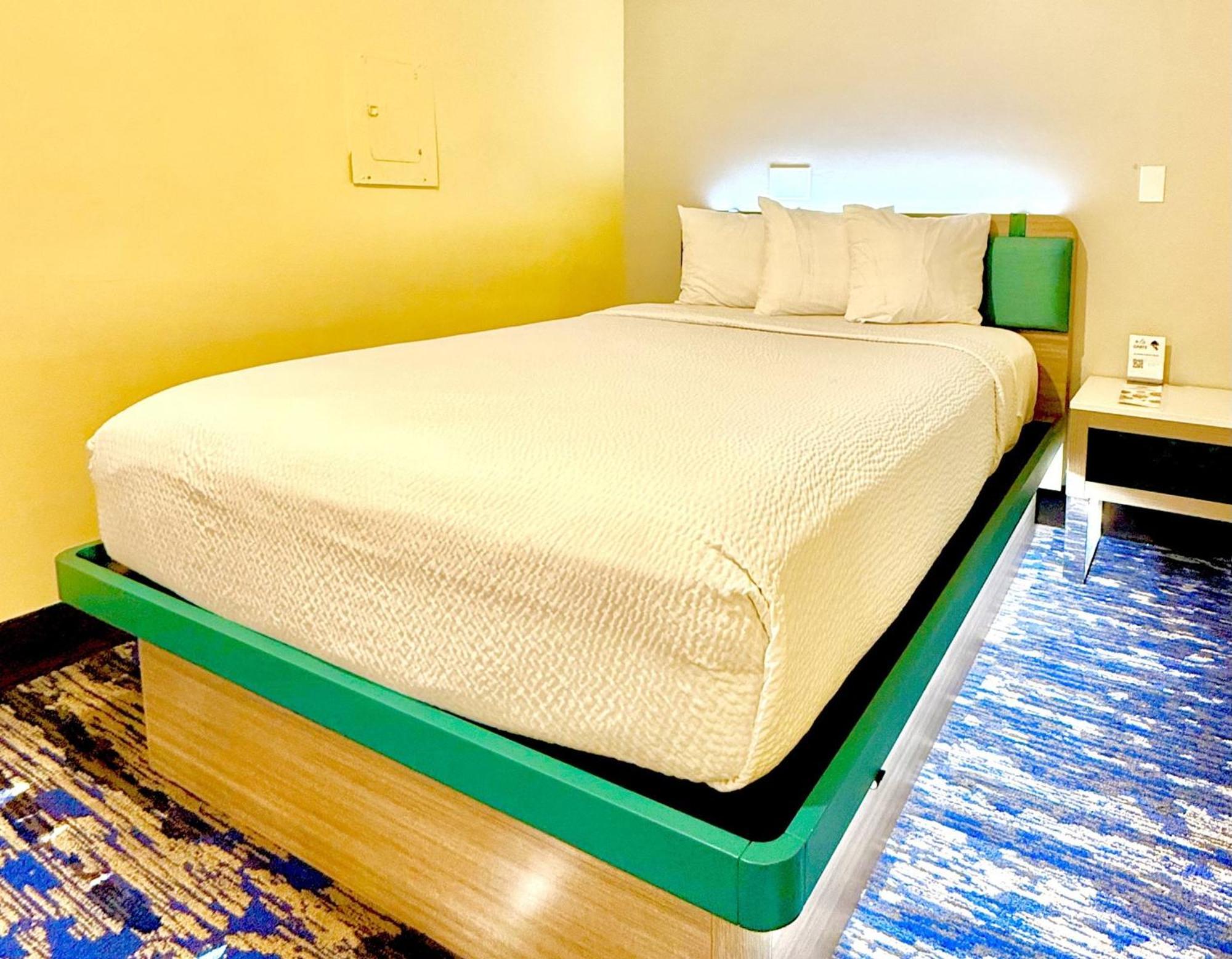 Hotel Days By Wyndham Angeles Lax/venicebch/marina Delray