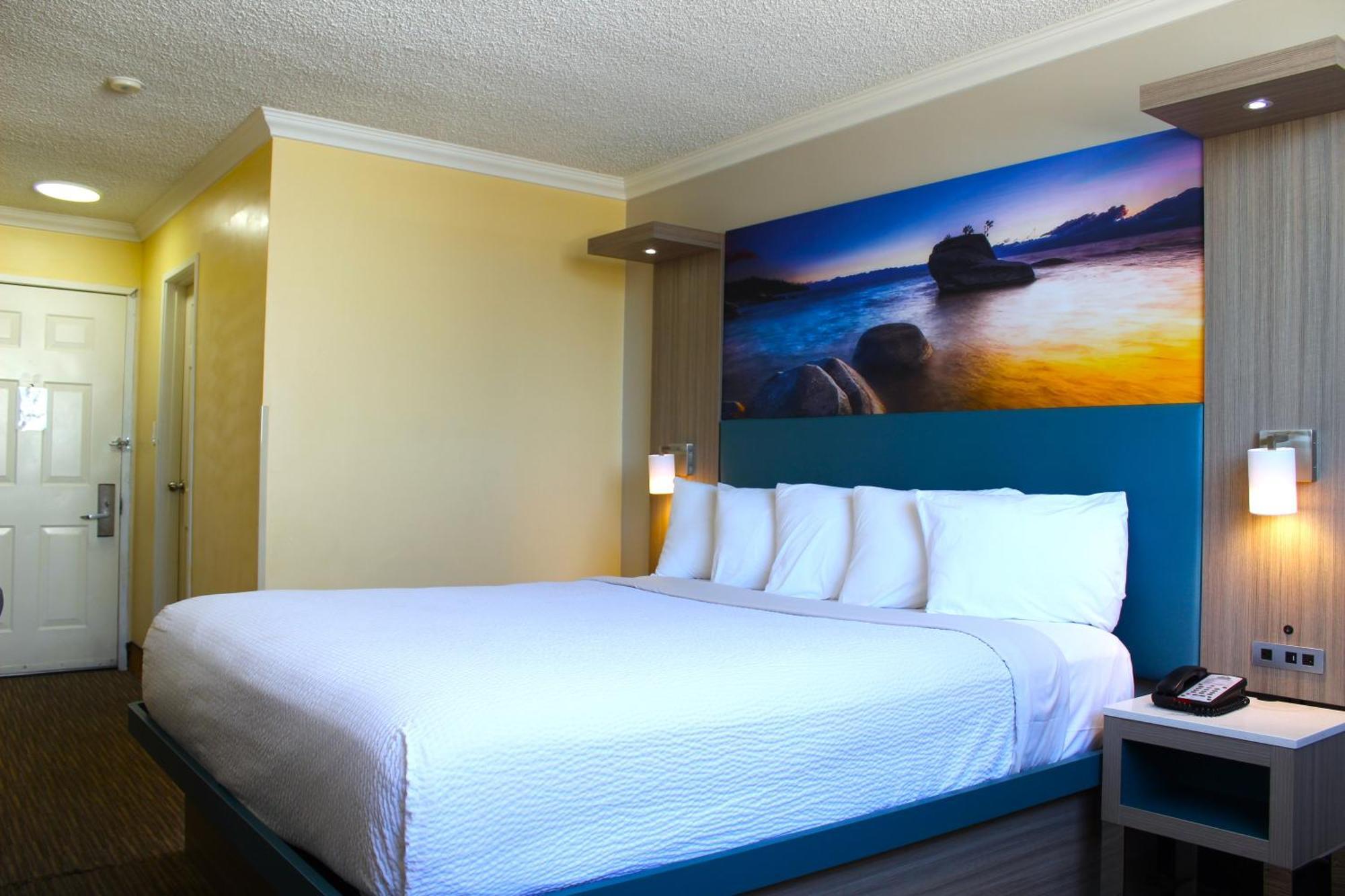 Days By Wyndham Angeles Lax/venicebch/marina Delray