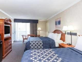 Days By Wyndham Angeles Lax/venicebch/marina Delray Inglewood